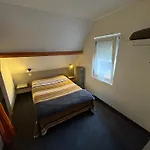 La Chaumiere